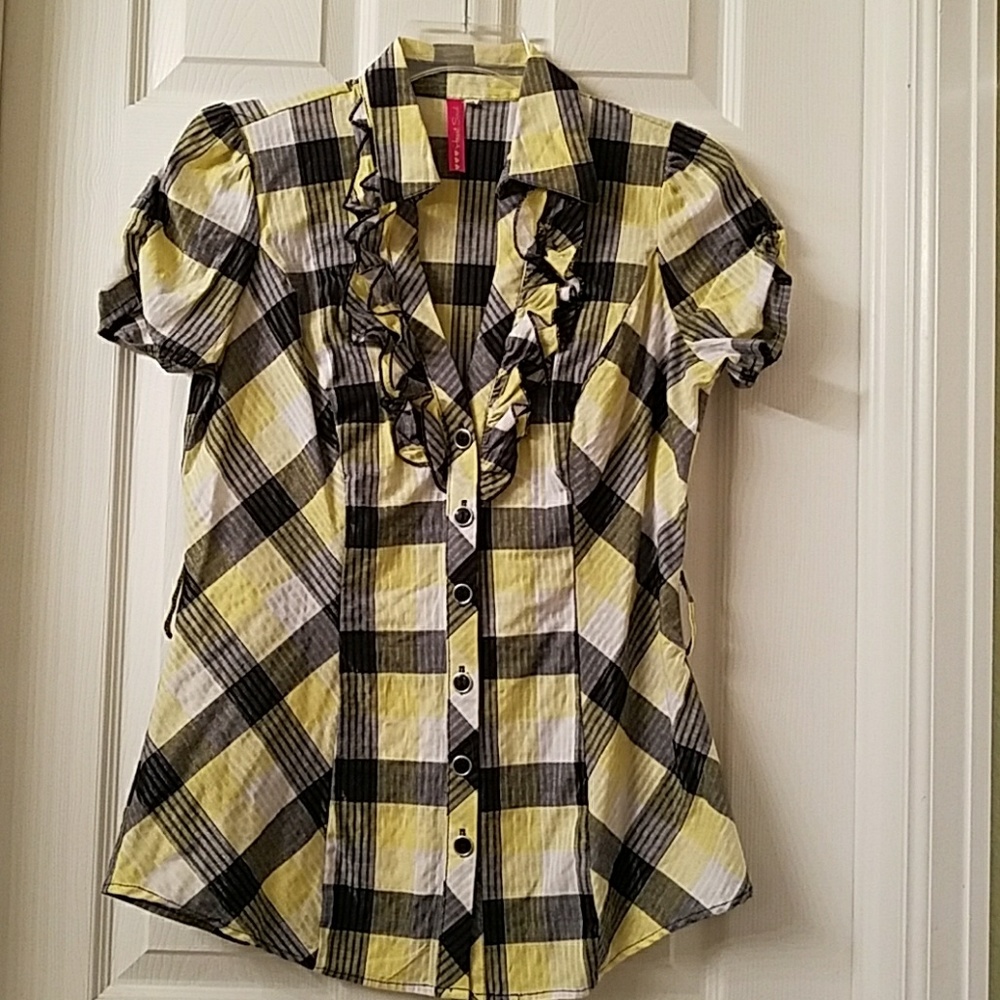 Short sleeved blouse